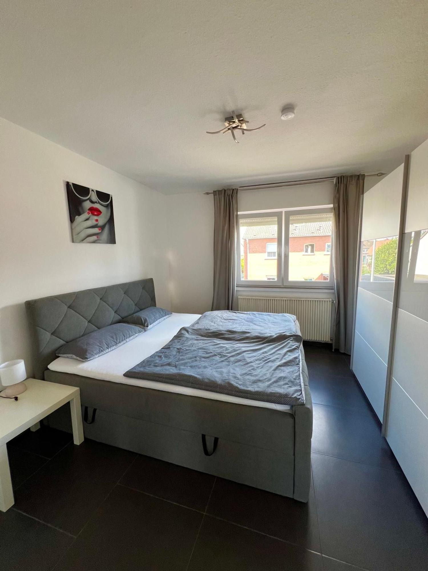 Elegante Apartment In Erftstadt Mit Balkon, Zentral, Bahnhof Nah, Phantasialand Bruehl Bei Cologne Екстер'єр фото